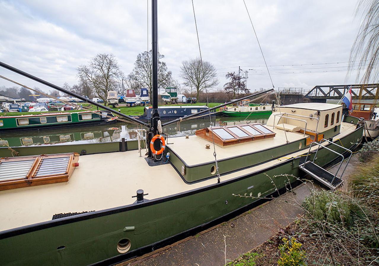 Hotel Barge Waternimf Ely Bagian luar foto