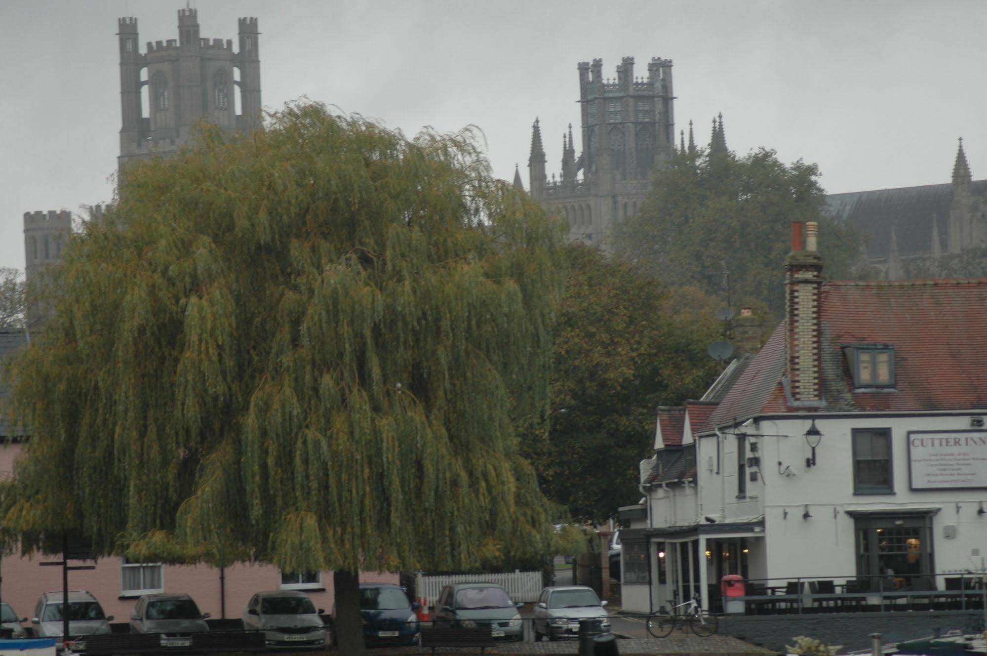 Hotel Barge Waternimf Ely Bagian luar foto